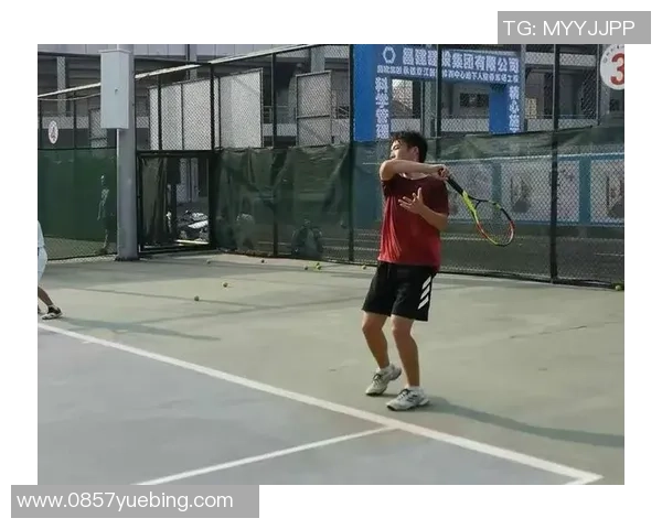 深圳网球队耐力对比深度解析与训练策略探讨 深圳网球队耐力对比深度解析与训练策略探讨